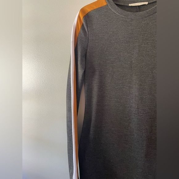 Zara Trafaluc - Picture 5 of 6